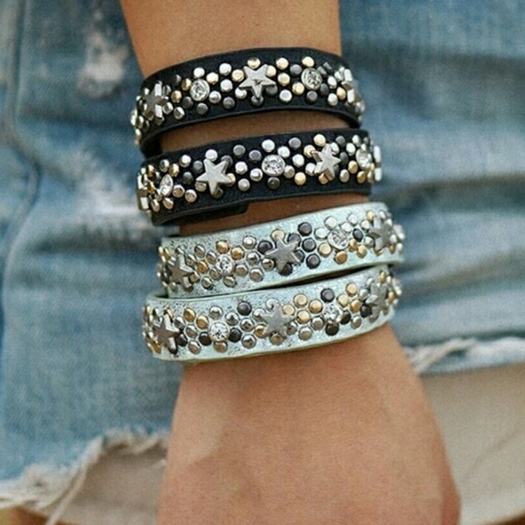 GONE 12/5!  Leather Star Wrap Snap Bracelet - Picture 2 of 4